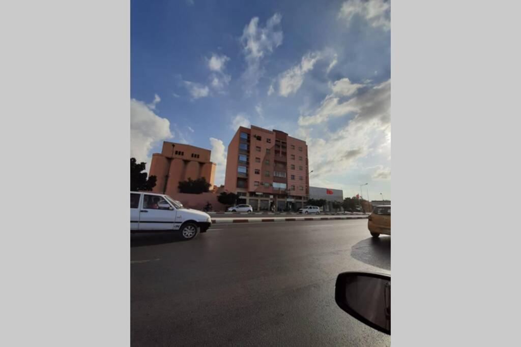 Bright Air Conditioned Apartment Near City Center Marrakesh Bagian luar foto