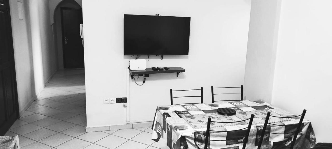 Bright Air Conditioned Apartment Near City Center Marrakesh Bagian luar foto