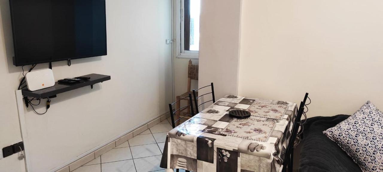 Bright Air Conditioned Apartment Near City Center Marrakesh Bagian luar foto